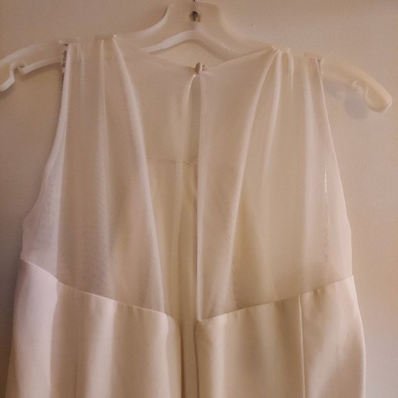 David's Bridal Sheath Wedding Dress - Picture 6 of 6